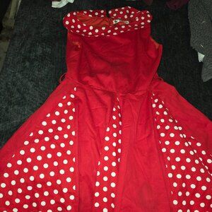 9/10 party dress. Has matching red glasses. Worn once. Great condition!